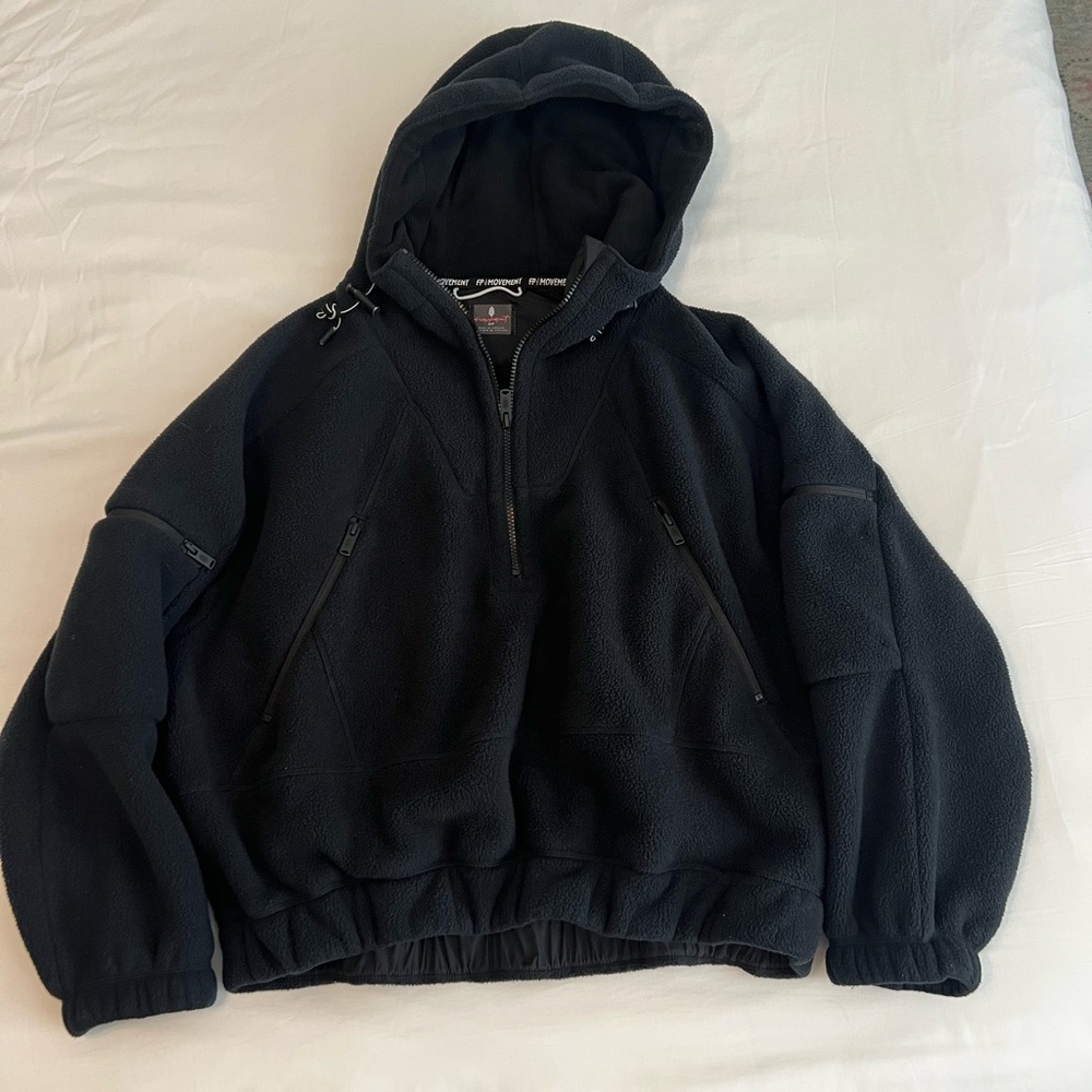 Free People Movement Wild and Free Fleece Pullover, size small, black.